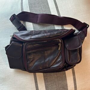 Vintage Deep Burgundy Belt Bag / Fanny Pack Adjustable Strap & Many Pockets GUC